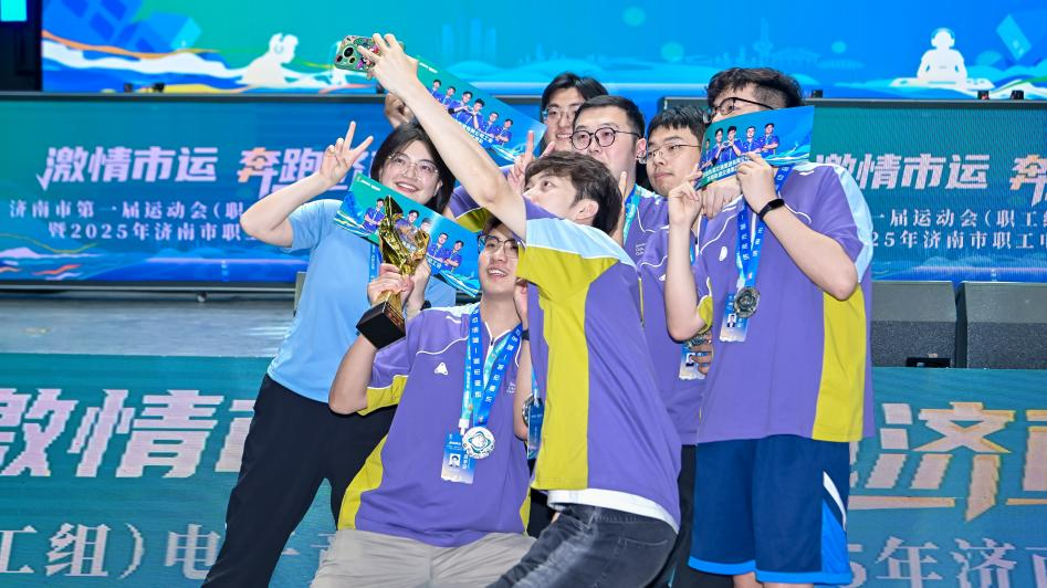 莱万的进球 莱万的进球